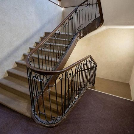 La Veilleuse - Appartement Au Coeur Du Centre Ville Limoges Buitenkant foto