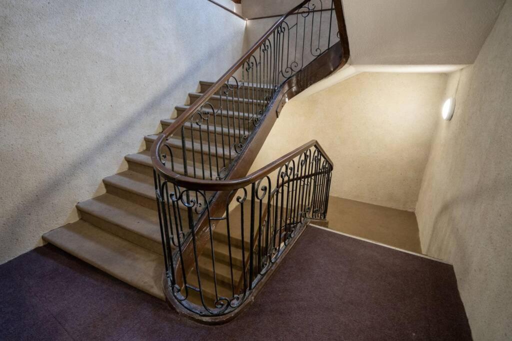 La Veilleuse - Appartement Au Coeur Du Centre Ville Limoges Buitenkant foto
