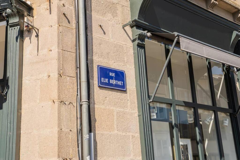 La Veilleuse - Appartement Au Coeur Du Centre Ville Limoges Buitenkant foto