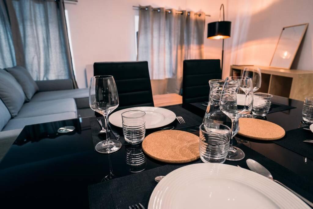 La Veilleuse - Appartement Au Coeur Du Centre Ville Limoges Buitenkant foto